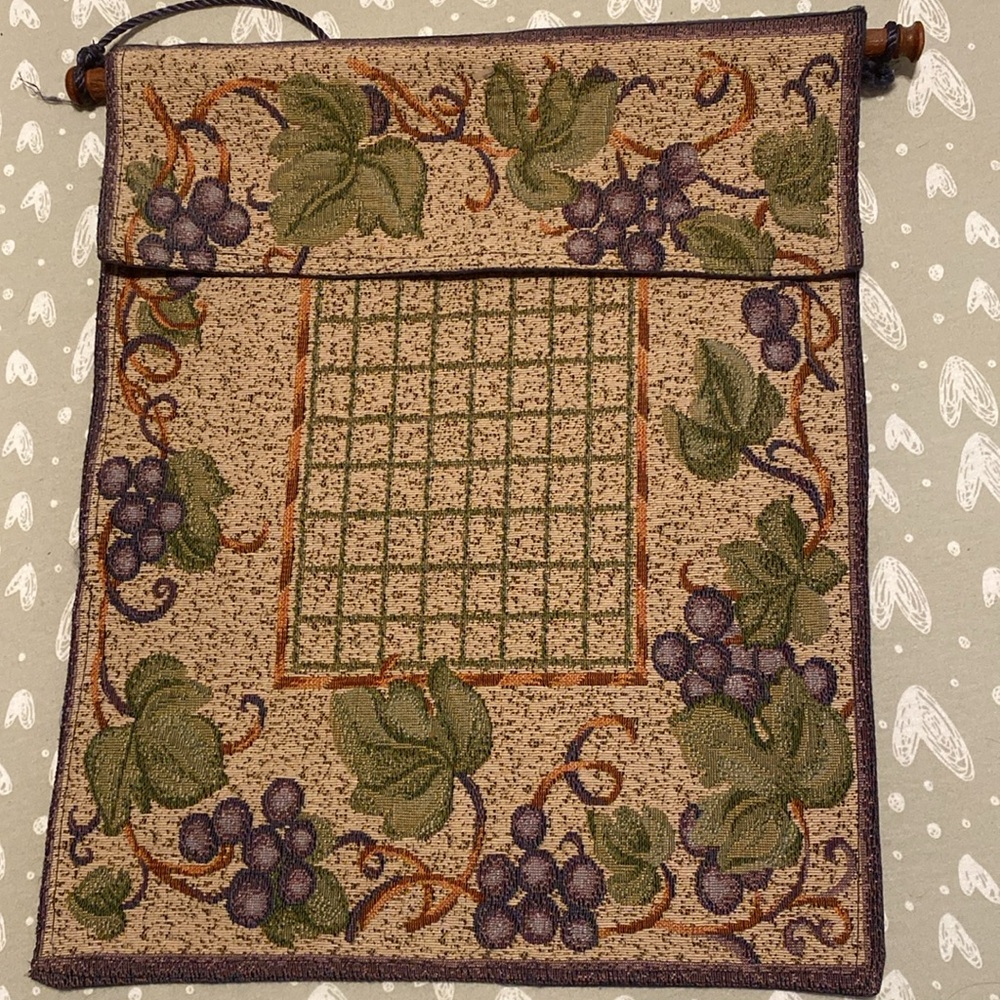Grape Vine Tapestry Wall Hanging W.W. 2001 with rear pockets Y2K Home decor